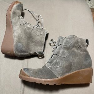 Sorel Toronto Wedge Suede Women’s Ankle Boots size 10.5
